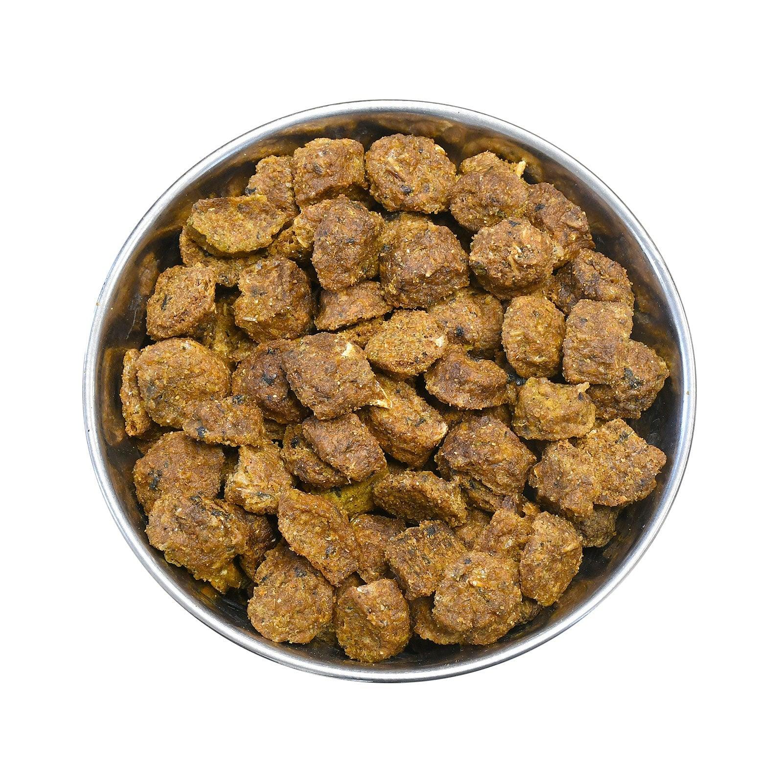 SANADOG - Carne de somon uscată la aer, naturală și bogată în Omega-3, ideală pentru sănătatea și vitalitatea câinelui tău.